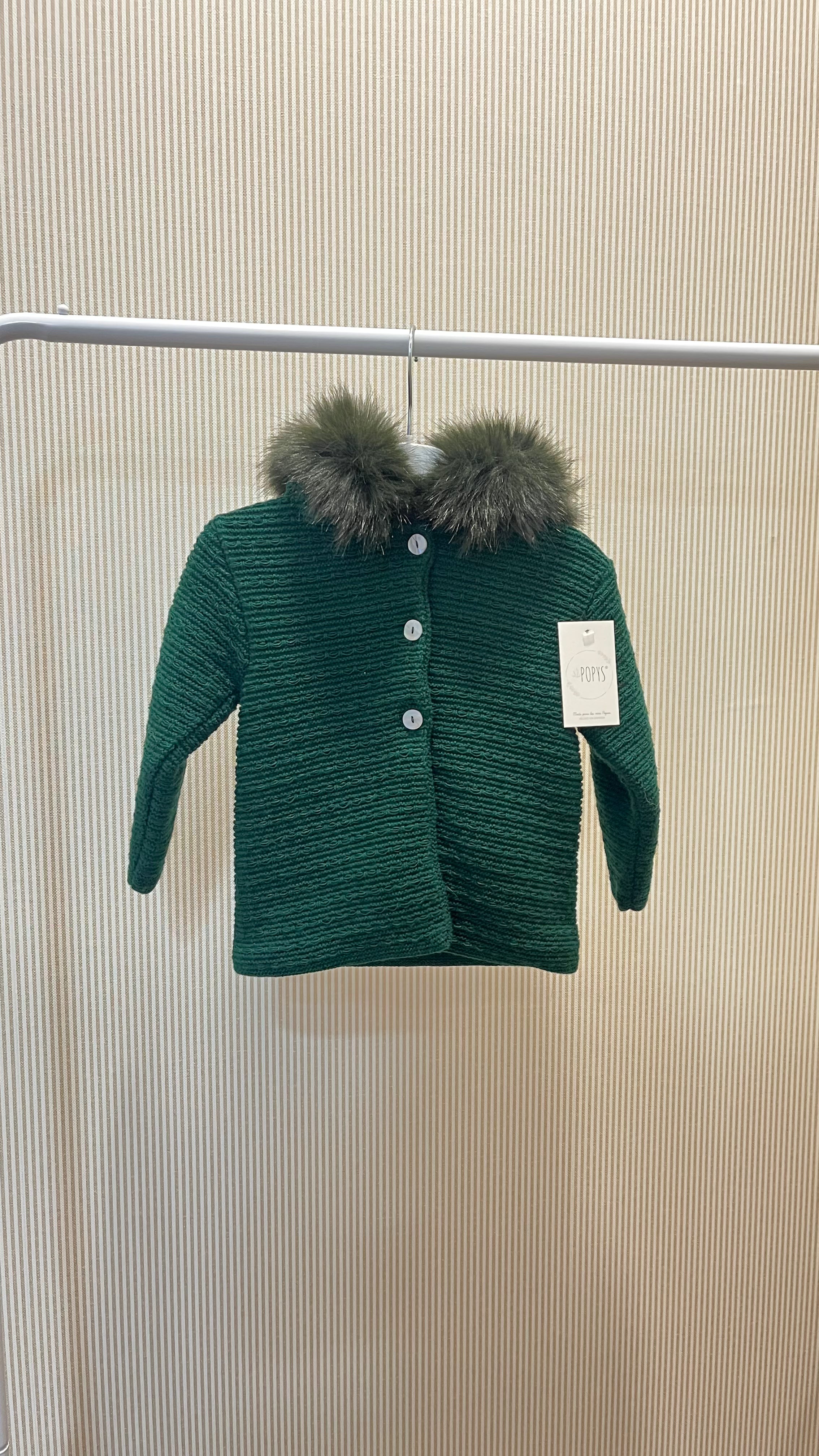 Chaqueta de punto con pelo en capucha