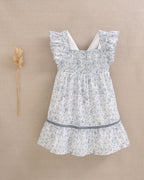 Vestido de niña con estampado floral azul y blanco