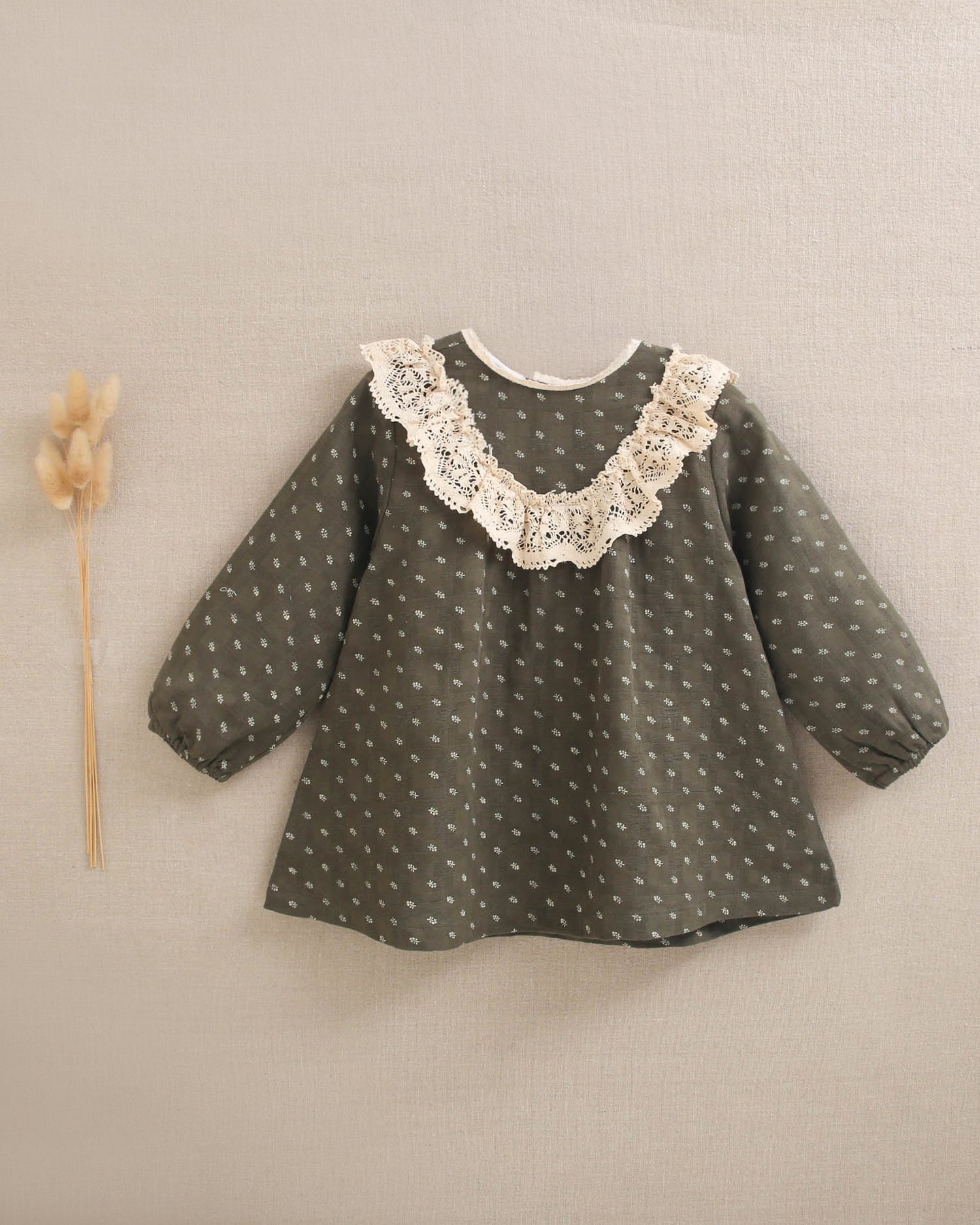 Vestido de bebé niña verde